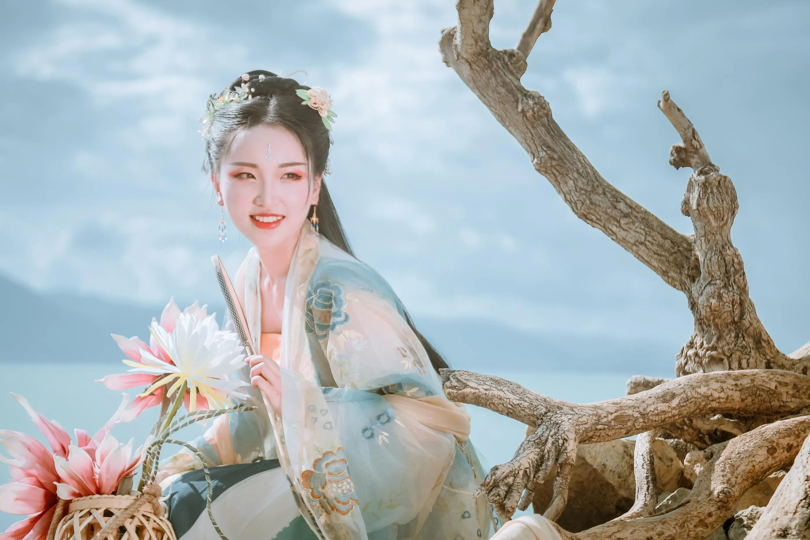 [YITUYU艺图语]2022.01.29 清水出芙蓉 Julie [23P]插图2
